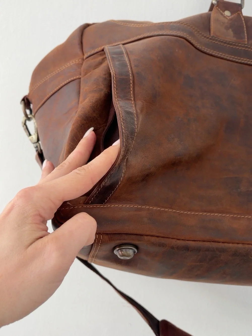 Classic Brown Leather Weekender Bag - Men